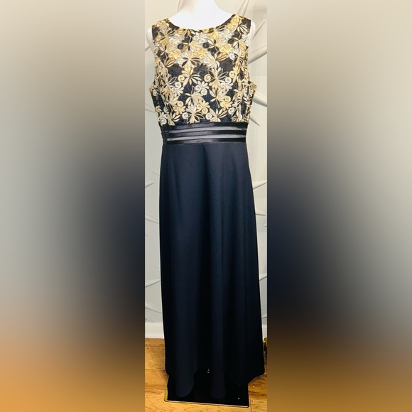 EUC Night Studio NY SZ 16 navy blue gown with gold/silver metallic lace overlay - Picture 1 of 6